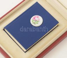 Dr. Sikota Győző: Herendi porcelán. (Minikönyv). Bp., 1976, Műszaki Könyvkiadó. Kiadói bőrkötésben, a borítón porcelán plakettel, kiadói díszdobozban. Megjelent 2000 példányban. ajándékozási bejegyzéssel