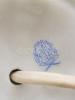 Herendi lámpatest, jelzett, rózsákon sérüléssel, m: 20 cm