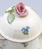 Herendi virágmintás kávés kanna. Jelzett, rózsán sérüléssel, száj érintkezésénél erős kopással, m: 2...