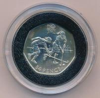 Nagy Britannia 2011. 50p Cu-Ni "2012 Nyári Olimpia, London - Gyeplabda" csavarozható kapszulában T:AU, patina Great Britain 2011. 50 Pence Cu-Ni "2012 Summer Olympics, London - Field-hockey" in screwable capsule C:AU, patina Krause KM#1171a