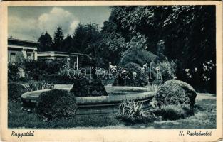 1940 Nagyatád, park. Grasselly László kiadása (EK)