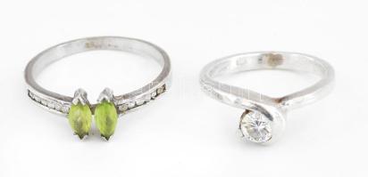 2 darab ezüst (Ag) gyűrű, fehér és zöld kövekkel, jelzett, m: 49 és 56, bruttó: 4,3g