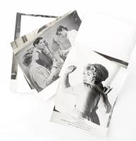 cca 1989 előtt készült, ,,Psycho" című amerikai film jelenetei és szereplői, 13 db vintage produkciós filmfotó (vitrinfotó, lobbyfotó) ezüst zselatinos fotópapíron, a használatból eredő (esetleges) kisebb hibákkal, kopásnyomok, foltok, 18x24 cm