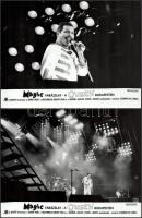 cca 1985 ,,Magic varázslat - a Queen Budapesten" című magyar film jelenetei és szereplői, 13 db vintage produkciós filmfotó (vitrinfotó, lobbyfotó) ezüst zselatinos fotópapíron, a használatból eredő (esetleges) kisebb hibákkal, 18x24 cm