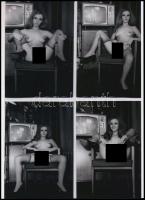 cca 1962 ,,A TV adás konkurenciája", szolidan erotikus felvételek, 1 db modern nagyítás, jelzés nélkül, 15x21 cm