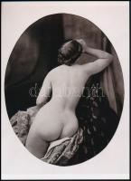 cca 1880 Ovális akt a XIX. századból, szolidan erotikus felvétel, jelzés nélkül, 1 db modern nagyítás, 21x15 cm