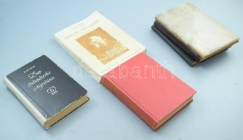 6 db sakk könyv: B. Kagan: Maróczy's hundert Schachpartien, Egon Varanusz-Arpad Földeák: Aljechin, der Grösste., Kotow: Das Schaherbe Aljechins, Barcza-Alföldy-Kapu: A sakkozás világbajnoka, Dr. Szily József: Maróczy Géza, szovjet szakkönyv.