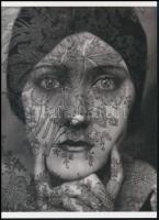 cca 1924 Edward Steichen (1879-1973) amerikai fotográfus felvétele (Fátyolos portré), 1 db modern nagyítás a néhai Népművelési Intézet fotóművészeti referensének gyűjteményéből, ,,A fotóművészet egyetemes története" című előadásának anyagából, jelzés nélkül, 21x15 cm