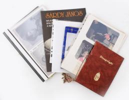Sárdy János (1902-1959) színművész fotó és kézirat gyűjtemény: Róla készült készült eredeti családi és hivatalos fotók (kb 20 db), autográf lapok, levelek, díszpolgári címe, kottája, hozzá róla írt összegyűjtött újságkivágások, fotó másolatok,