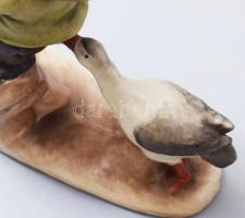 Wagner &amp; Apel Bertram fiúba csípő liba figura, jelzett, m: 11 cm