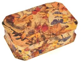 Egy doboznyi bizsu tétel: fém karreifek, női kvarc szerkezetű órák