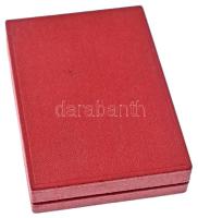 ~1980. "Ifjúságért" bronz érdemérem mellszalagon, miniatűrrel, eredeti tokban T:UNC