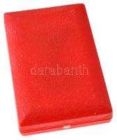 ~1970. "A Szocialista Kultúráért" műgyantás fém kitüntetés mellszalagon, tokban T:UNC,AU