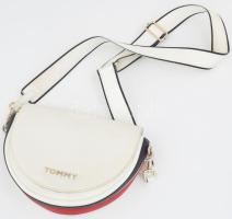 Tommy Hilfiger táska, 26x17 cm