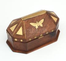 Fa ékszeres doboz, rézintarziás pillangó mintával, h: 12,5 cm
