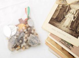 20 db régi szentkép + 10 db vallási medál, rózsafüzér