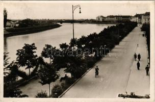 1941 Ungvár, Uzshorod, Uzhhorod, Uzhorod; Ung parti részlet, sétány, híd / riverside, promenade, bridge (tűnyom / pinhole)