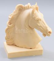 Alabástrom lófej szobor asztaldísz, jelzett, m: 20,5 cm