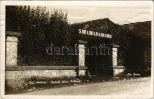 1932 Mosóc, Turc. Mosovce; Slávne Slávne Slávu Slávov Slávnych. Rodisko János Kollára. Nakl. tel. jednoty "Sokol" / Ján Kollár szülőháza / birth house of Ján Kollár (gyűrődés / crease)