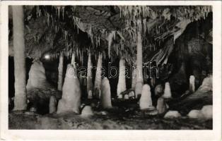 1942 Sloupské Jeskyne / cave interior