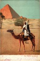 1926 Cairo, Le Caire; Un Bédouin / camel, folklore, pyramid (EK)