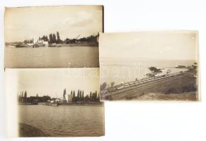 cca 1920-1930 Fonyódi kikötő fotói, 3 db fotó, a kikötőben hajókkal, az egyik fotón vasúttal is, a hátoldalán feliratozva, kisebb gyűrődésekkel, az egyik sarkán kis sérülésekkel, 12x17 cmx3