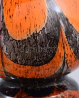 Murano anyagában iparművész színezésű váza, hibátlan, jelzés nélkül, m: 21 cm