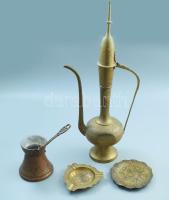 4 darab réz / bronz tárgy, közte karaffa m: 46 cm