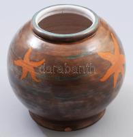 Monda E. jelzéssel tengeri díszítéssel gömbváza, jelzett, kis sérüléssel, m: 13 cm