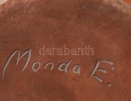 Monda E. jelzéssel tengeri díszítéssel gömbváza, jelzett, kis sérüléssel, m: 13 cm