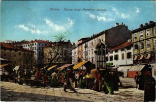 1916 Trieste, Piazza della Barriera vecchia / market, shop of Bertoli