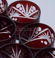 Csiszolt bordó italos készlet, 6 pohárral, m: 13-30 cm