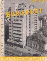 Pragher, Willy:  Bukarest. Stadt der Gegensätze. - Bukaresti. Orasul contrastelor. Berlin, (1941). Wiking Verlag. 118 + [2] p. Egyetlen kiadás. Willy Pragher (1908-1992) német fotóművész, fotóriporter írta és fényképezte a korai 1940-es évek Bukarestjének emléket állító bilingvis fotóalbumot. A szerző 1939-1945 között egy romániai olajcég sajtófotósaként sokszorosan bejárta az egyedi hangulatú balkáni metropoliszt. A képeken egy minden erővel modernségre törekvő vezetés és a helyi hagyományok éles kontrasztja figyelhető meg - Európa legelegánsabb taxihálózata mellett szamaras kordék róják a város útjait, a kétségtelenül modernista kávéházi és fürdőkultúra mellett az ortodox hitélet, illetve a városba érkező cigányság és más vidéki szegénység jeleneteit is lencsevégre kapta a szerző. A háborúzó Románia ebben az időben szemlátomást még olajkincséből származó, prosperáló életét éli, a városi elit a nyugati értelemben vett szórakozás minden formáját megkísérli megragadni. Hagyomány és modernitás, gazdagság és nélkülözés különös kettősét mutatja be tehát a szerző - akit 1944-ben behívtak a bukaresti Volkssturmhoz. A hátsó borító belső oldalán korabeli román bélyegek, postabélyegzővel. Fűzve, kiadói borítóban, színes, illusztrált, enyhén sérült kiadói borítóban, a hátsó borító verzóján Bukarest térképe.