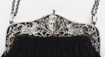 cca 1910, Német ezüst (Ag) szerelékes színházi táska, jelzett, 23x22 cm