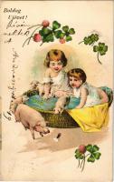 1906 Boldog Újévet / New Year greeting art postcard with bathing pigs and clovers. litho (EK)