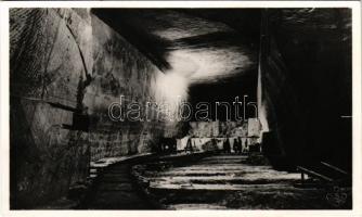 Aknaszlatina, Akna Slatina, Slatinské Doly, Szolotvino, Solotvyno (Máramaros); Lajos bánya, belső. M. kir. sóbányahivatal segély alap / salt mine, interior
