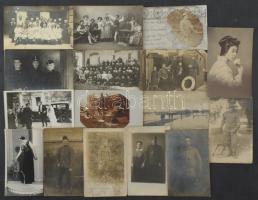 Kb. 120 db RÉGI fotó képeslap vegyes minőségben: katonai, csoportképek, műtermi, életképek