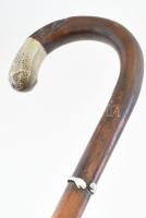 Fa sétabot, alpakka markolat résszel, kezet formázó gyűrű rátéttel, h: 86 cm