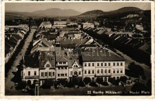 1942 Beszterce, Bistritz, Bistrita; Horthy Miklós tér, Ferrum, Foto-Sport és textil üzlet / square, shops (EK)