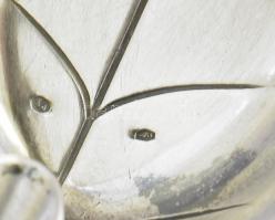 Ezüst (Ag) levél alakú hamuzó, h: 9 cm, jelzett, 19g