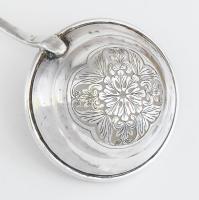 Ezüst (Ag) cukorszóró kanál, 1838-as bécsi fémjel, jelzett, h: 21 cm, 77,6g