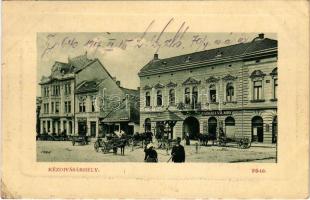 1917 Kézdivásárhely, Targu Secuiesc; Fő tér, Szabó János, Vargha Vilmos üzlete, fodrász terem, kerekes kút. W.L. 6889. / main square, shops, hairdresser, well (EK)