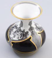 Hollóházi Jurcsák László által tervezett váza: Női fejek. Matricás, jelzett, hibátlan, m: 10 cm