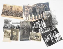 Katonákat, egyenruhásokat ábrázoló, vegyes régi és modern fotók, nyomtatványok, össz. 11 db, változó állapotban, 9x6 cm és 21x15 cm között