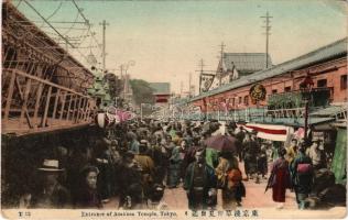 Tokyo, Asakusa / entrance of Asakusa Temple, shopping street (EK)