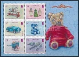 Az uralkodócsalád gyermekeinek játékai kisív, Toys of the children of the dynasty mini sheet