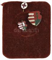 2 darab magyar címer kitűző + Vöröskereszt kitűző