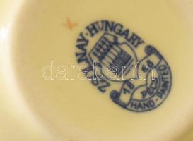 Zsolnay pillangó mintás váza. Jelzett, hibátlan, m: 11,5 cm