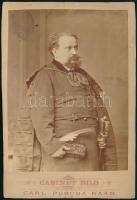 1887 Győr, Varga Károly megyei főügyész díszmagyaros portréja, kabinetfotó Pobuda Károly műterméből, a hátoldalon feliratozva, kisebb folttal, 16,5x11 cm