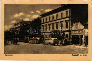 1957 Szolnok, Kossuth Lajos utca, Patika gyógyszertár, autóbuszok. Képzőművészeti Alap (Rb)
